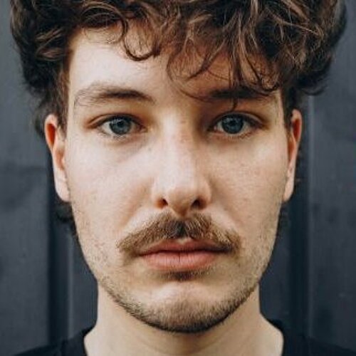 DAAD-Preis 2025 geht an Alanus-Student Nico Dahlhausen Ein Brückenbauer zwischen Kunst, Wirtschaft und Kultur